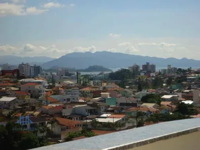 Apartamento com 3 Quartos à venda, 99m² no Capoeiras, Florianópolis