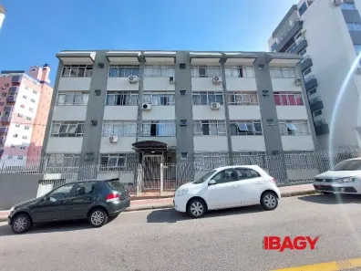 Apartamento com 1 Quarto para alugar, 35m² no Kobrasol, São José