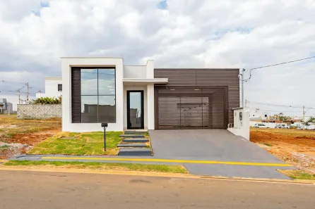 Casa com 3 Quartos à venda, 137m² no Jardins Parma, Senador Canedo