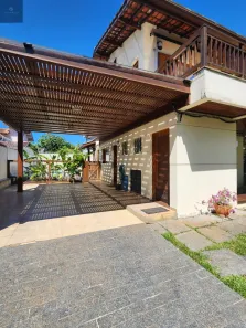 Casa com 4 Quartos à venda, 275m² no Barra da Lagoa, Ubatuba