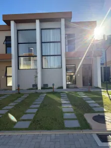 Casa de Condomínio com 2 Quartos à venda, 120m² no Buraquinho, Lauro de Freitas