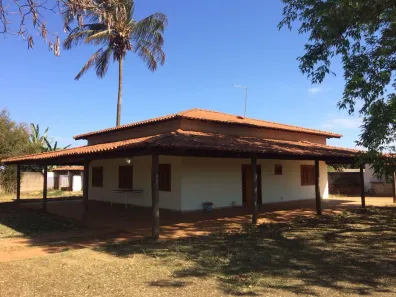Casa de Condomínio com 3 Quartos para alugar, 180m² no Ponte Alta Norte, Brasília