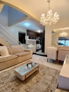 Casa com 3 Quartos para alugar, 90m² no Interlagos, Londrina