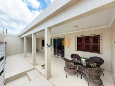 Casa com 4 Quartos à venda, 200m² no Vila Velha, Fortaleza