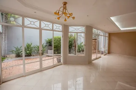 Casa de Condomínio com 4 Quartos para alugar, 360m² no Jardim Corazza, Itu