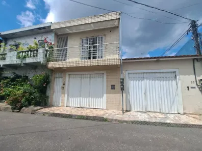 Casa com 4 Quartos à venda, 300m² no Coqueiro, Ananindeua