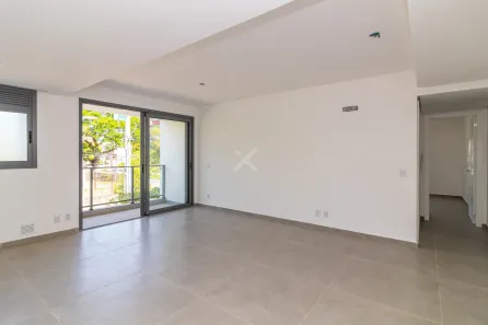 Apartamento com 2 Quartos para venda ou aluguel, 89m² no Chácara das Pedras, Porto Alegre