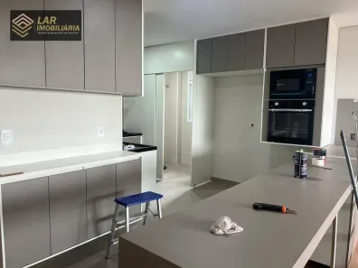 Apartamento com 3 Quartos para alugar, 112m² no Centro, Botucatu