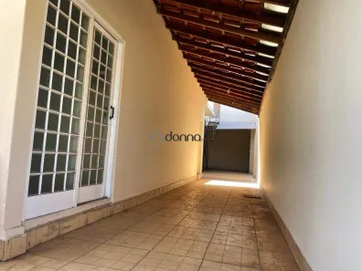 Casa com 3 Quartos à venda, 250m² no Cidade Nova, Uberaba