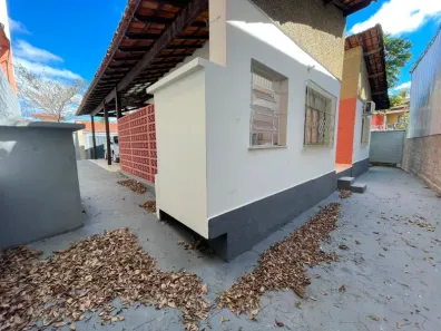 Casa com 5 Quartos para alugar, 330m² no Planalto, Belo Horizonte