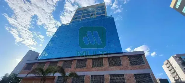 Sala Comercial com 1 Quarto para alugar, 210m² no Tabajaras, Uberlândia