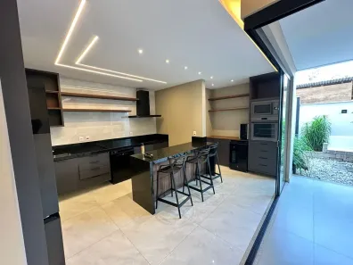 Casa de Condomínio com 3 Quartos para alugar, 195m² no Mangueirão, Belém