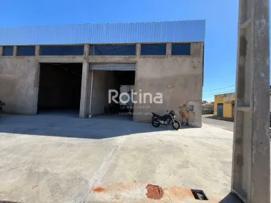 Galpão/Depósito/Armazém para alugar, 300m² no Minas Gerais, Uberlândia