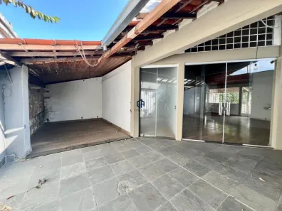 Casa com 3 Quartos à venda, 182m² no Santa Amélia, Belo Horizonte