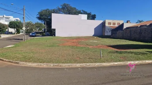 Lote/Terreno à venda, 298m² no Jardim Rosim, Pirassununga