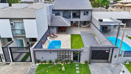 Sobrado com 4 Quartos à venda, 208m² no , Matinhos