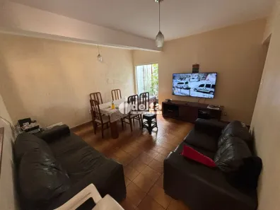 Casa com 5 Quartos à venda, 226m² no Santa Rosa, Uberlândia