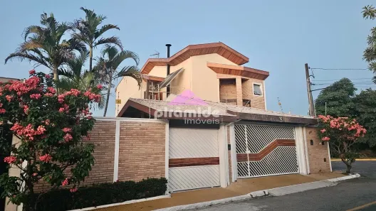 Sobrado com 4 Quartos à venda, 270m² no Loteamento Villa Branca, Jacareí