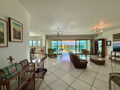 Apartamento com 3 Quartos à venda, 224m² no Vila Santa Clara, Guarujá