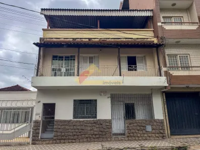 Prédio Comercial com 6 Quartos à venda, 217m² no Centro, Divinópolis
