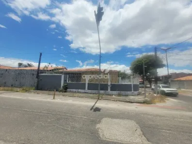 Casa com 3 Quartos para alugar, 245m² no Cidade dos Funcionários, Fortaleza