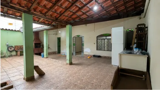 Casa com 3 Quartos à venda, 130m² no Tirol (Barreiro), Belo Horizonte