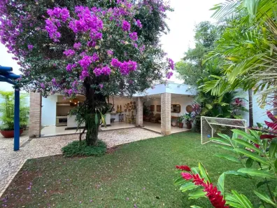 Casa com 3 Quartos à venda, 232m² no Jardim Karaíba, Uberlândia