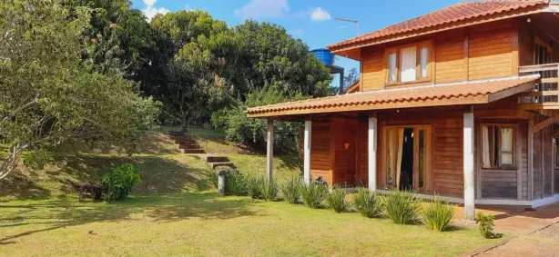 Fazenda/Sítio com 4 Quartos à venda, 180m² no Centro, Londrina