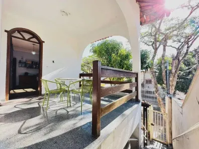 Casa com 3 Quartos à venda, 152m² no Santa Amélia, Belo Horizonte