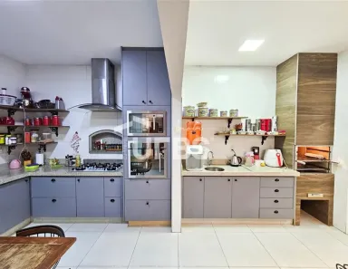 Casa de Condomínio com 3 Quartos à venda, 150m² no Jardim Vitória, Goiânia