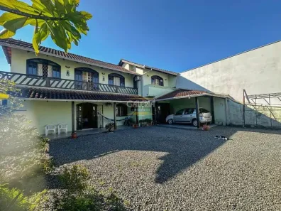 Casa com 3 Quartos à venda, 168m² no Floresta, Joinville