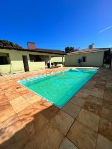 Casa com 3 Quartos para alugar, 239m² no Umuarama, Uberlândia