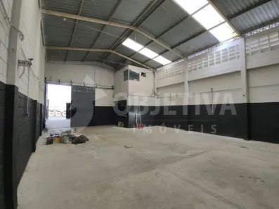 Galpão/Depósito/Armazém à venda, 272m² no Nossa Senhora das Graças, Uberlândia