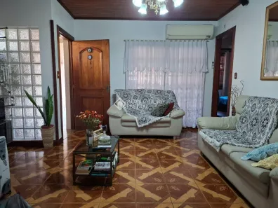 Casa com 5 Quartos à venda, 273m² no Ipanema, Porto Alegre