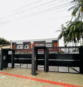 Sobrado com 3 Quartos à venda, 111m² no Saguaçu, Joinville