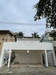 Casa com 3 Quartos à venda, 170m² no Jardim Leonor, São Paulo