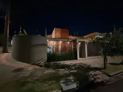 Casa com 2 Quartos à venda, 110m² no Jardim Guararapes, Londrina