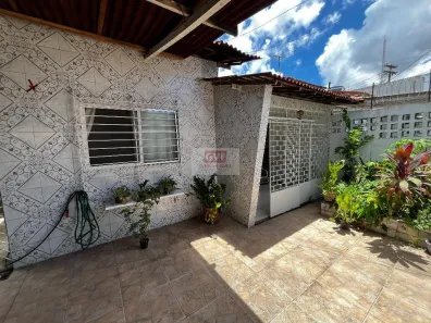 Casa com 3 Quartos à venda, 128m² no San Martin, Recife