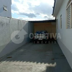 Casa com 3 Quartos à venda, 166m² no Lagoinha, Uberlândia