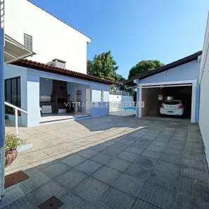 Casa com 4 Quartos à venda, 251m² no Medianeira, Porto Alegre