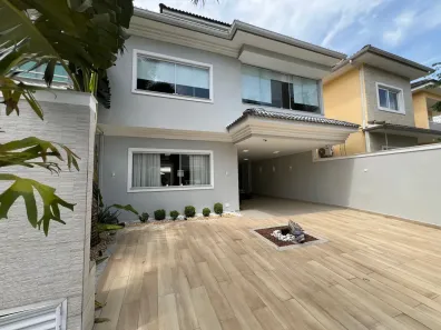 Casa de Condomínio com 3 Quartos à venda, 277m² no Campo Grande, Rio de Janeiro