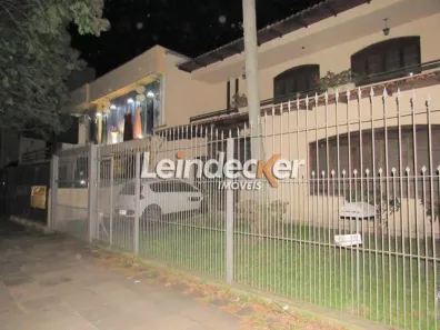Casa com 3 Quartos à venda, 288m² no Passo da Areia, Porto Alegre