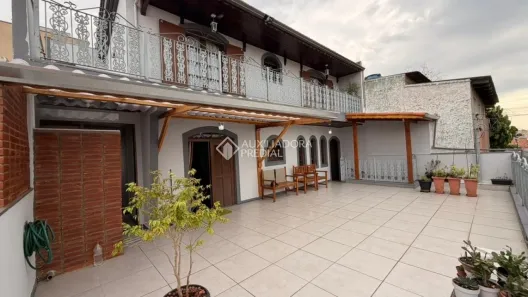 Sobrado com 3 Quartos à venda, 246m² no Vila Linda, Santo André