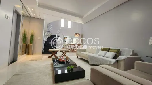 Casa com 4 Quartos à venda, 340m² no Jardim Inconfidência, Uberlândia