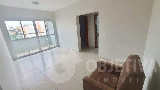 Apartamento com 2 Quartos para alugar, 77m² no Centro, Uberlândia