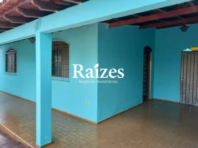 Casa com 3 Quartos à venda, 87m² no Santa Mônica, Uberlândia