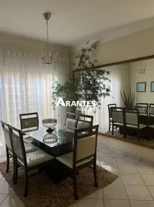Casa com 3 Quartos à venda, 360m² no Santa Mônica, Uberlândia