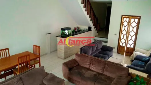 Sobrado com 3 Quartos à venda, 146m² no Jardim Santa Mena, Guarulhos