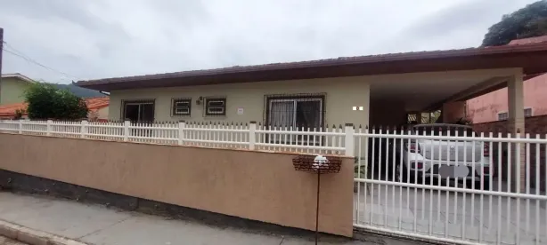 Casa com 2 Quartos à venda, 110m² no Rio Tavares, Florianópolis
