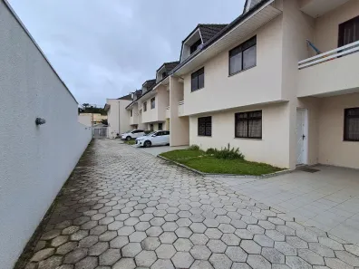 Casa de Condomínio com 2 Quartos para alugar, 120m² no Guabirotuba, Curitiba